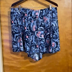 Torrid flowy shorts size 2